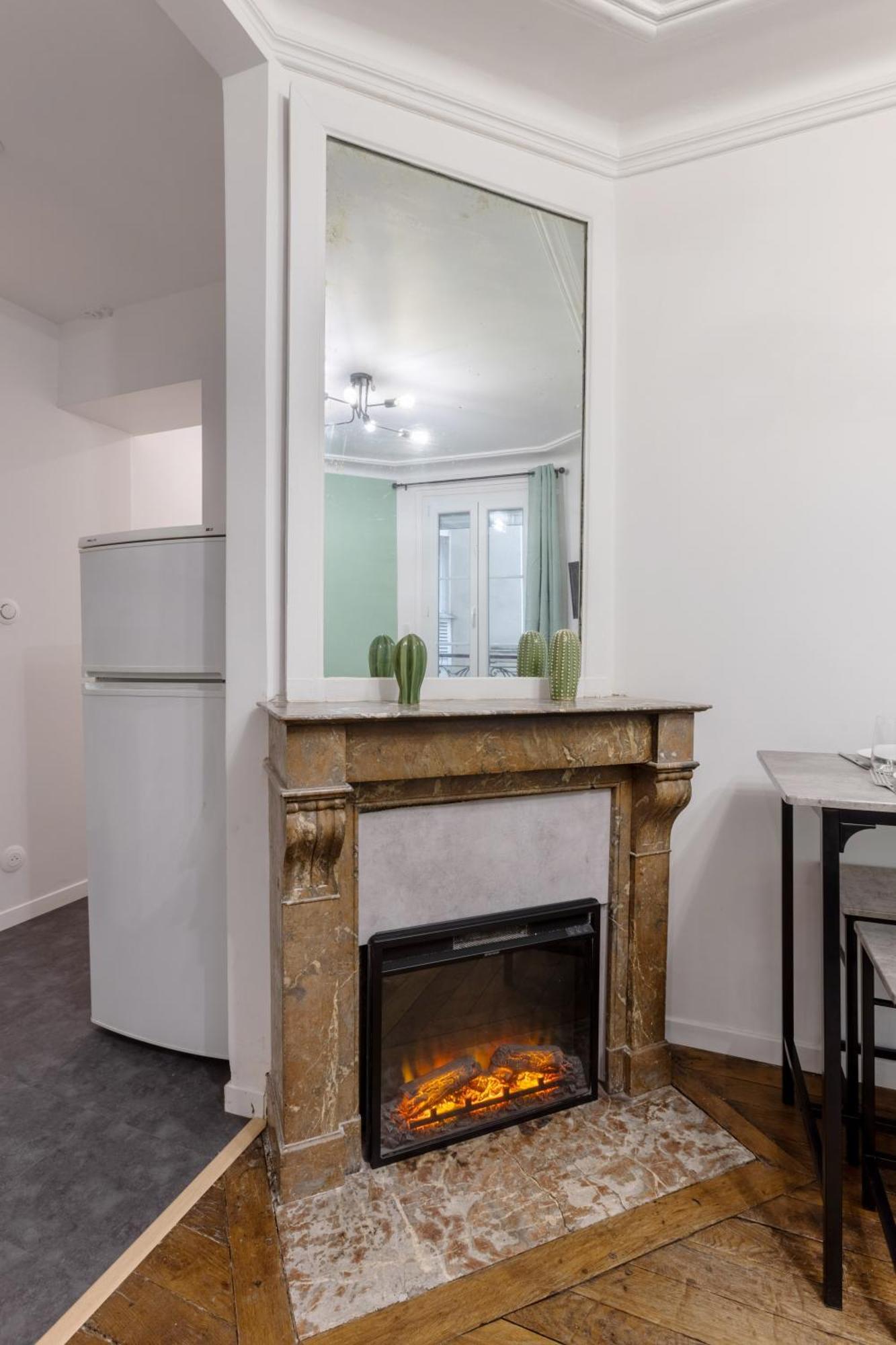 Apartment Splendide 18eme 6p